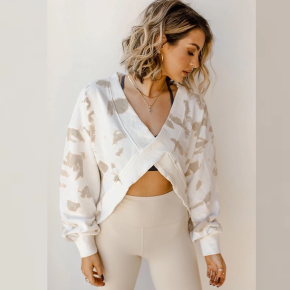 Tie Dye Cross Back Sweater NWT - Picture 4 of 9